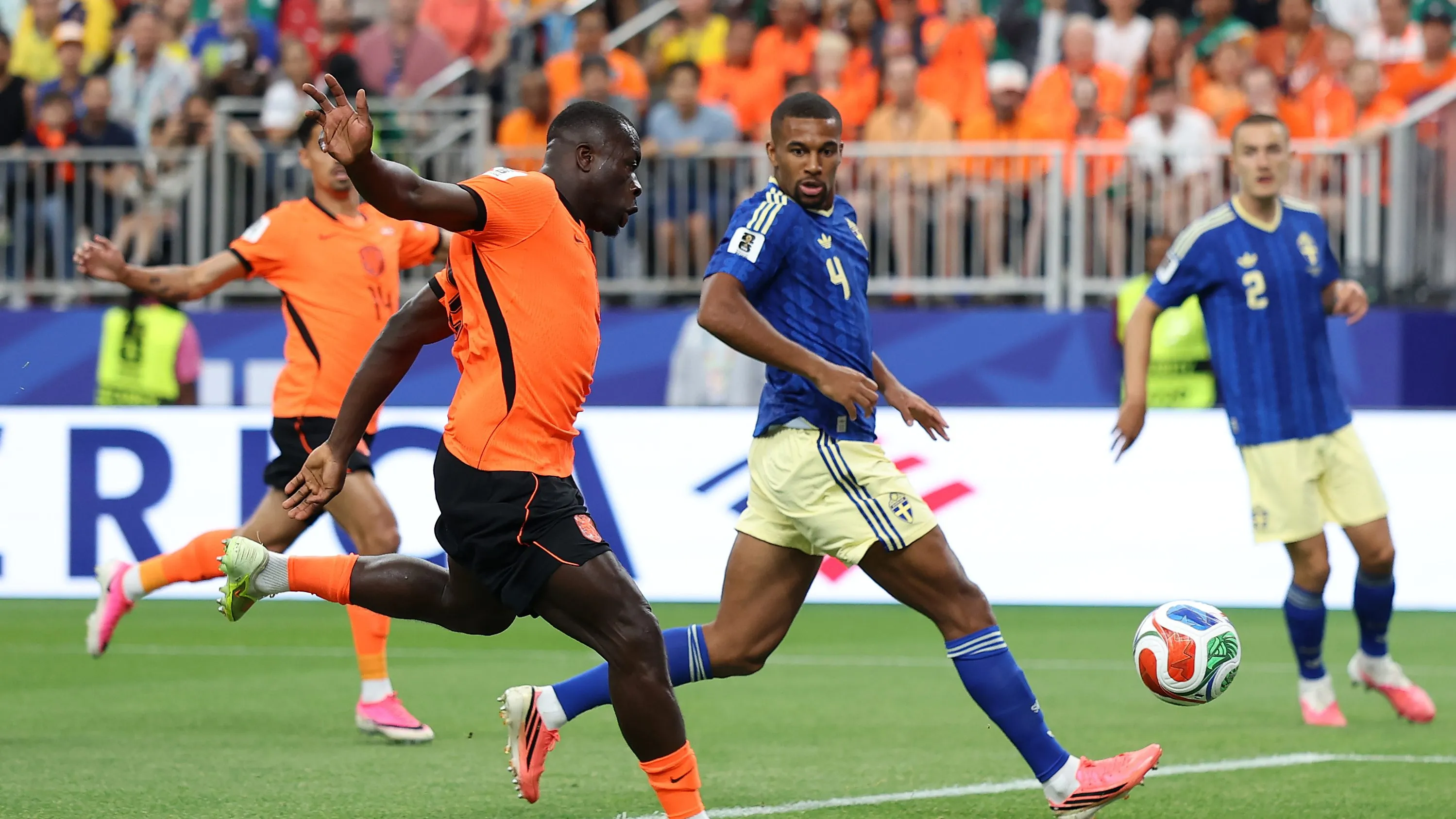 Países Bajos con todo en el partido. para busca su primer triunfo