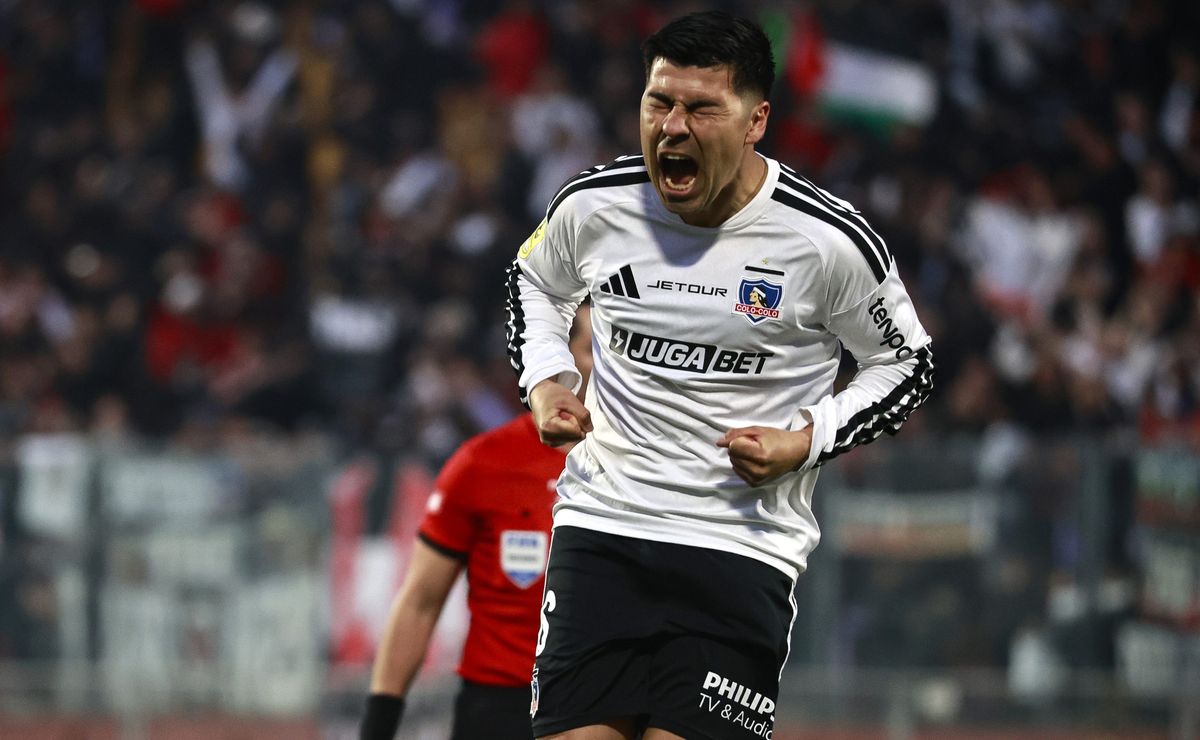 Tomás Alarcón marca un golazo para adelantar a Colo Colo en el estreno en la Copa Chile