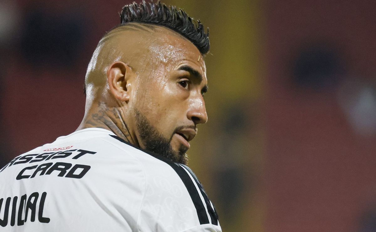Arturo Vidal advierte a Colo Colo por su renovación: “No puedo decir si me han llamado otros equipos”