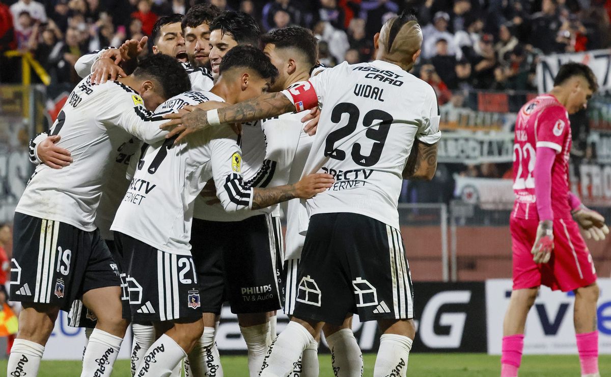 “No a la loca”: La condición que puso Colo Colo para fichar a sus próximos refuerzos