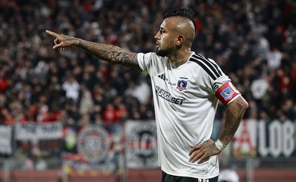 Histórico de Colo Colo aplaude a Vidal por cerrar la boca y jugar: “Habla más en la cancha”