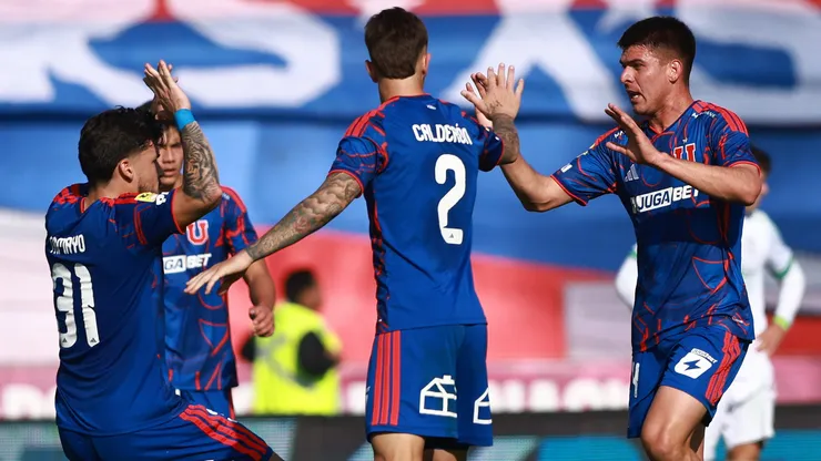 Lucas Romero celebra su único gol en Universidad de Chile: fue ante Audax Italiano.
