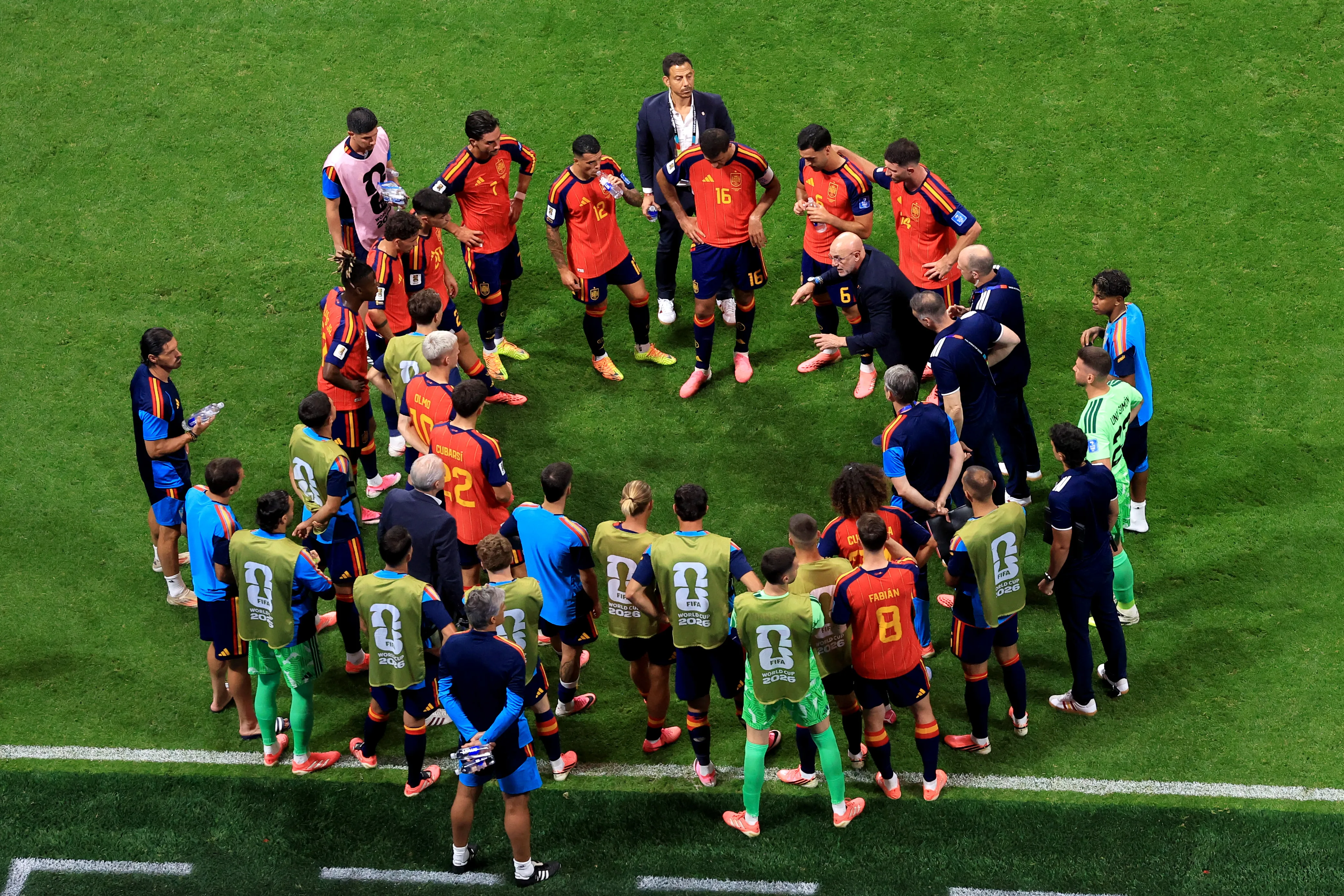 Luis de la Fuente pudo golear en su segundo partido con España en este Mundial 2026. | Foto: Getty Images.