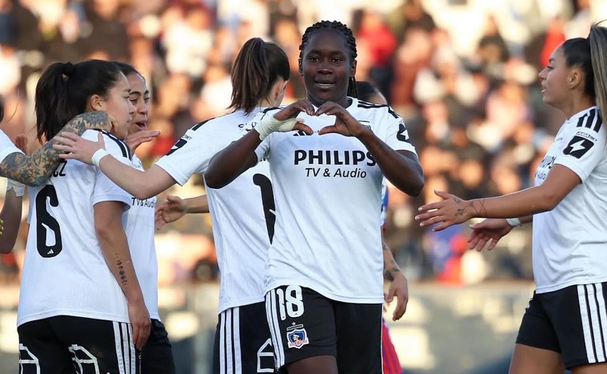 Sin récord pero con goleada: Colo Colo supera a Universidad de Chile y se queda con el Superclásico Femenino