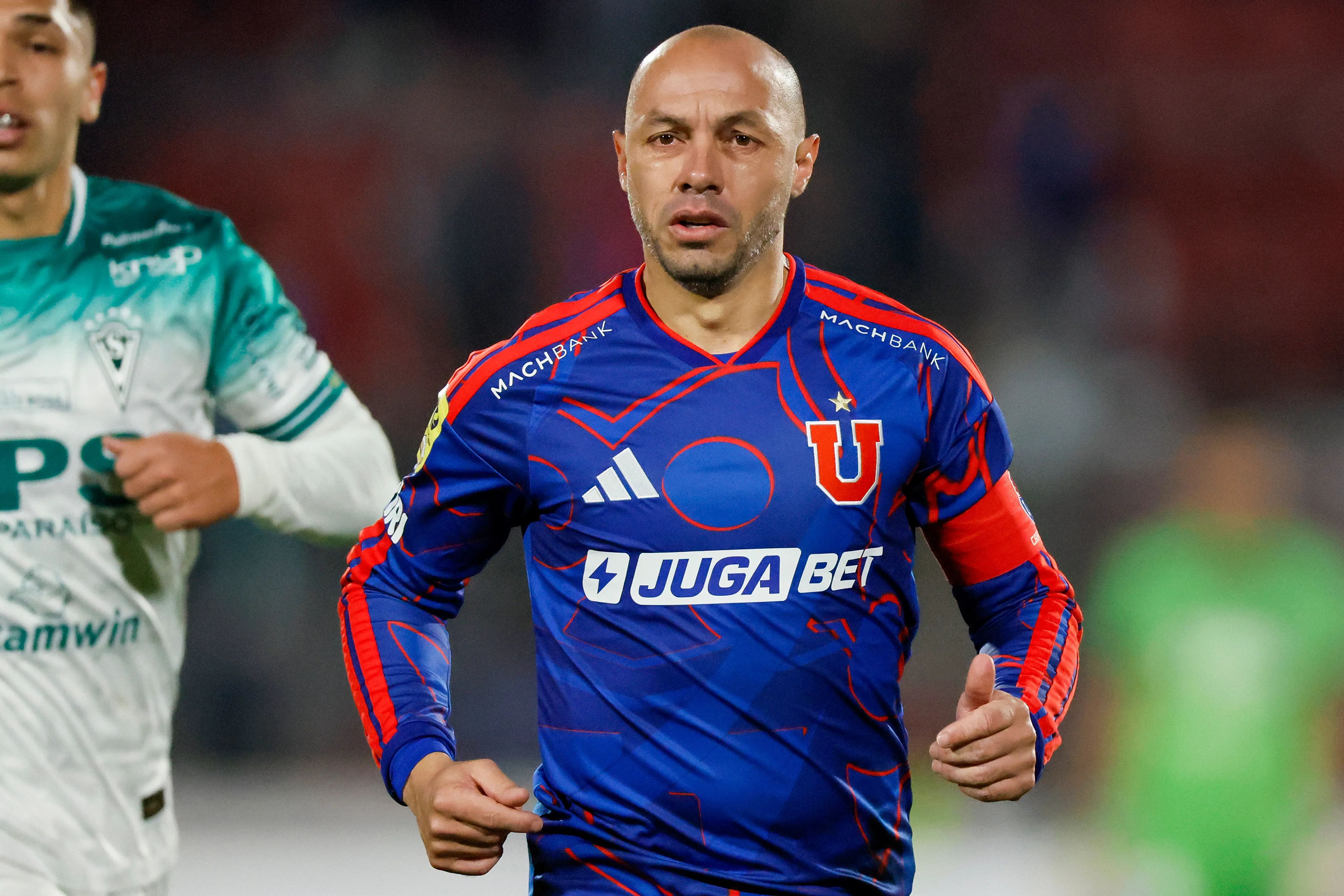 Marcelo Díaz nuevamente vio acción en el Romántico Viajero. No jugaba desde el 12 de abril. (Andres Pina/Photosport).