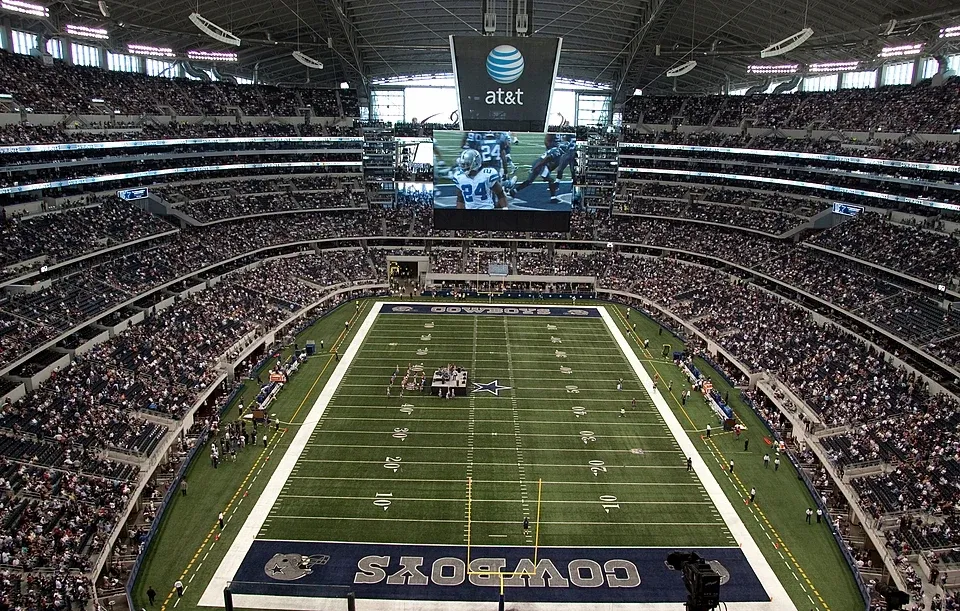 El inmenso AT&amp;T Stadium, estadio para 80 mil espectadores que recibirá el Argentina vs Austria de este Mundial 2026. | Foto: Wikipedia.