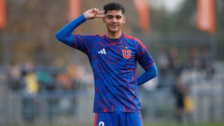 El juvenil azul jugó sus primeros minutos como profesional en el duelo contra Wanderers por Copa Chile.