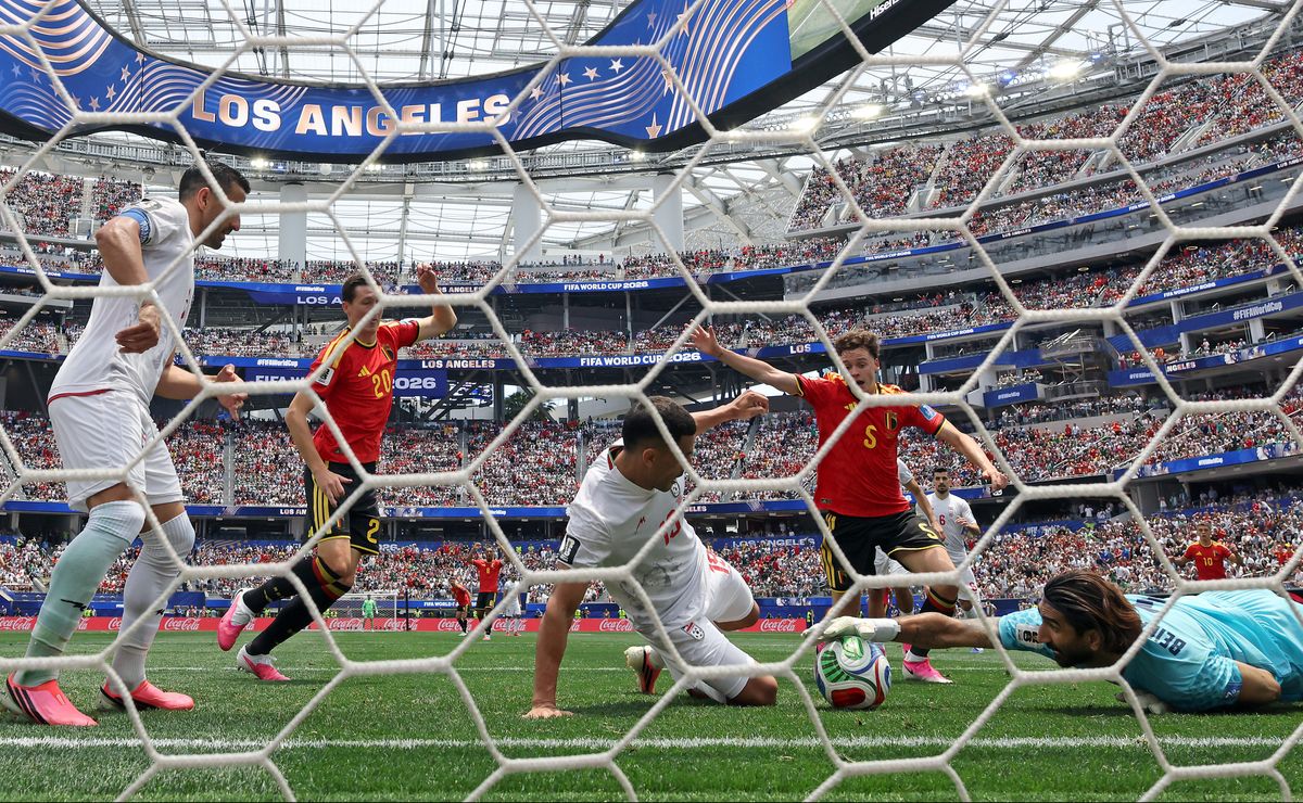 Tiene un Récord Guinness, opacó a Cristiano Ronaldo y ahora hizo la atajada más linda del Mundial 2026