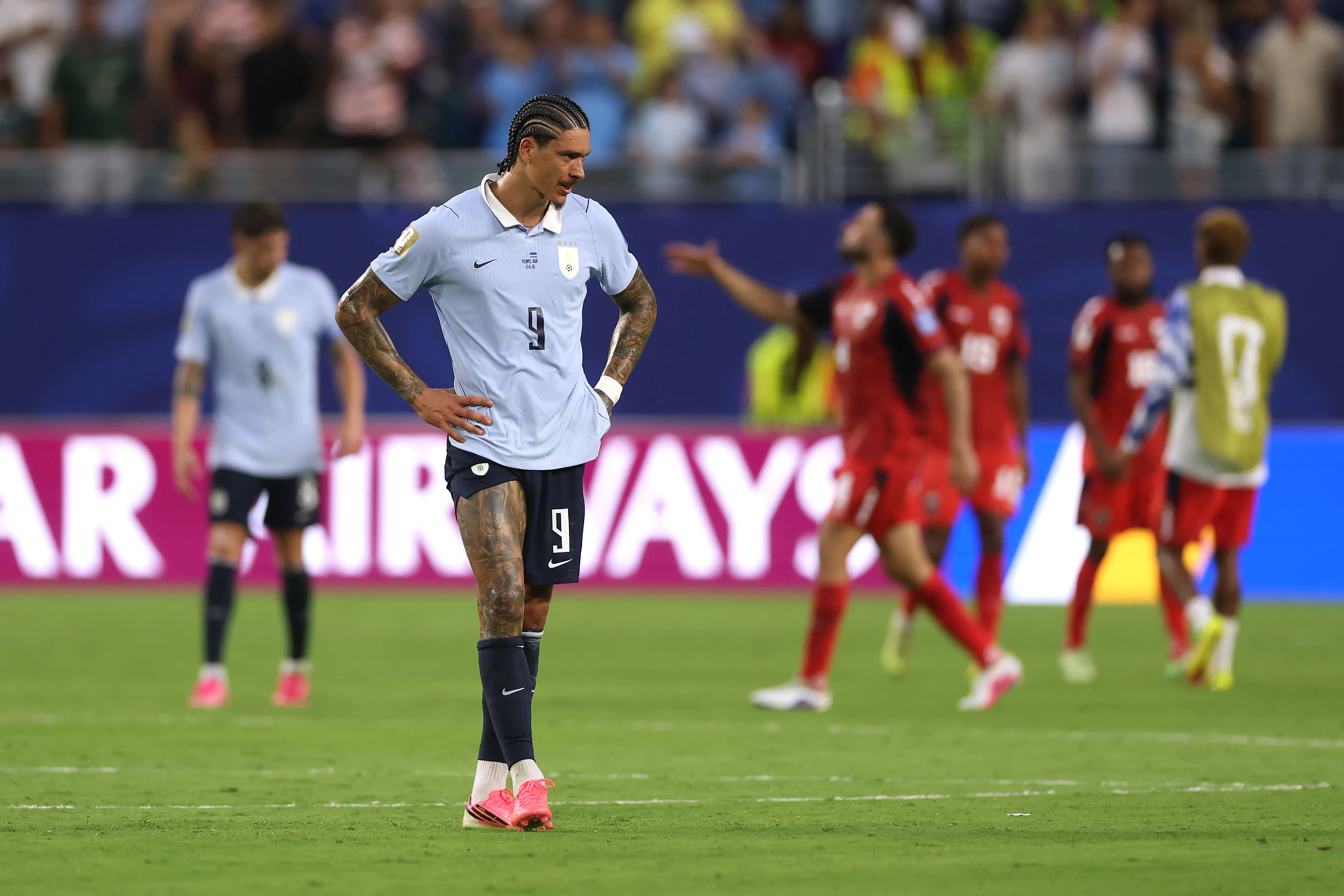 Darwin Núñez no acumula goles en el Mundial. (Photo by Lars Baron/Getty Images)