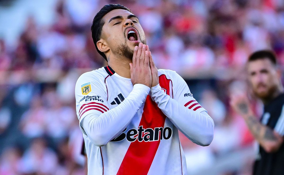 Paulo Díaz ninguneado en River Plate: marginado del plantel mientras esperan por ofertas