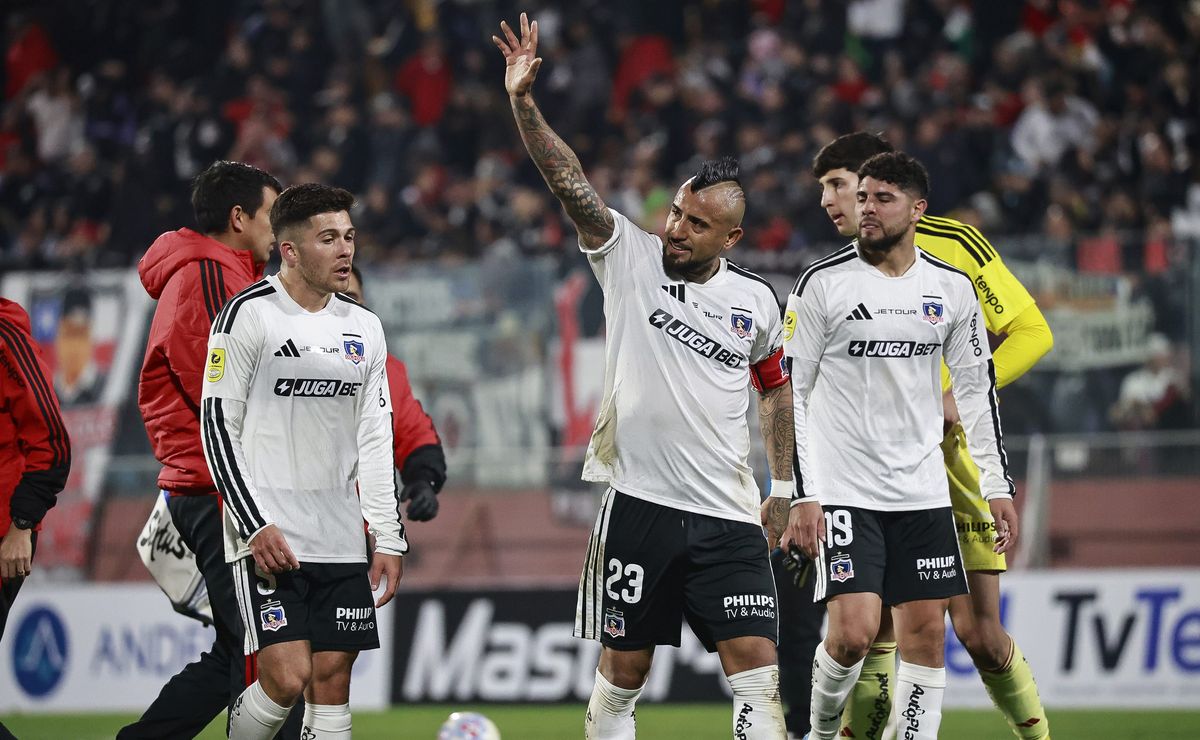 Dan detalles de la intertemporada de Colo Colo en Colombia: “Van a jugar un partido amistoso”
