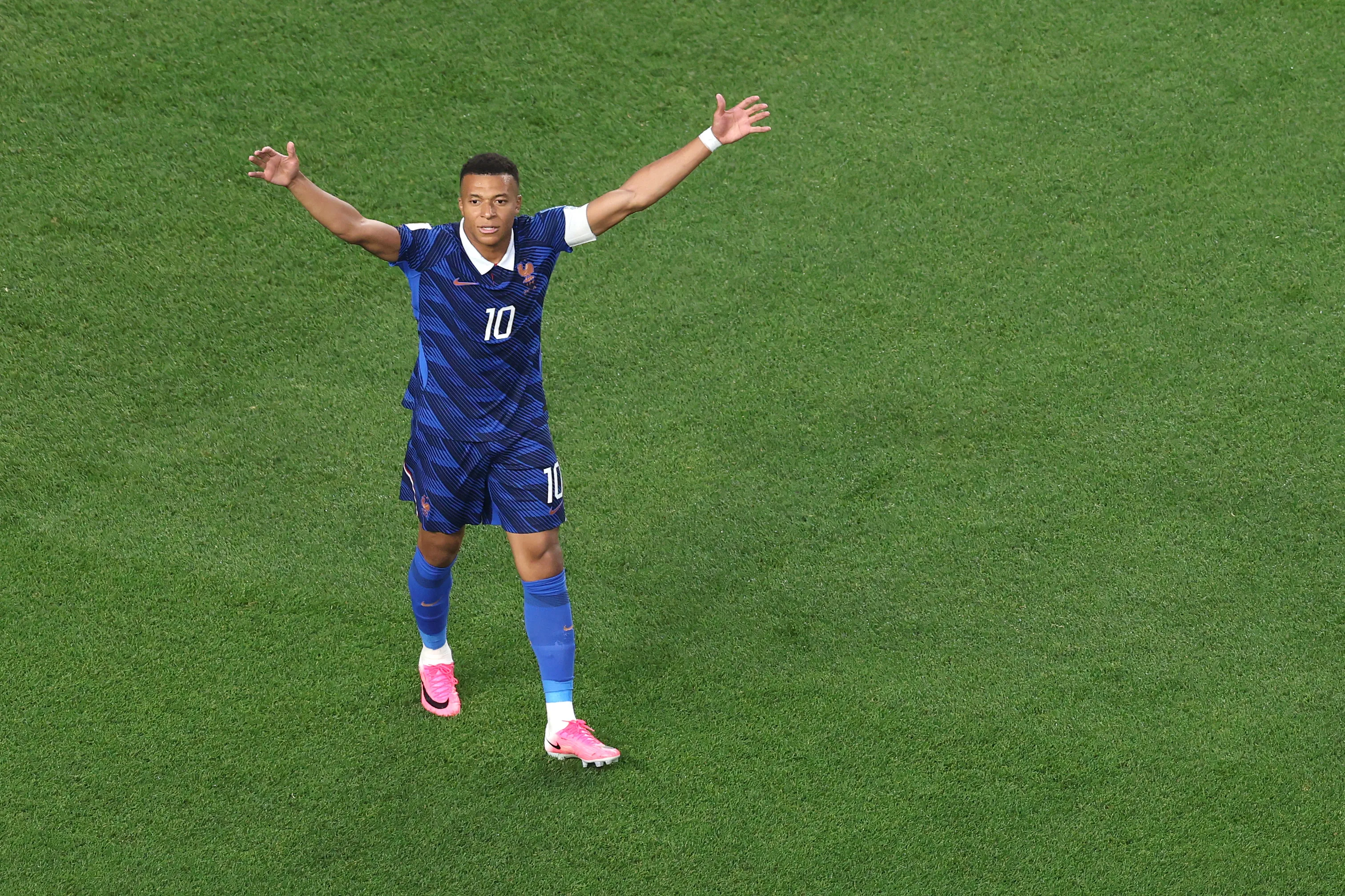 Mbappé agranda su historia en el Mundial 2026. (Photo by Darrian Traynor/Getty Images)