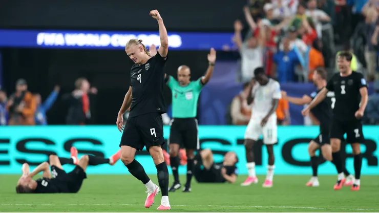 Haaland lideró el triunfo por 3-2 de Noruega