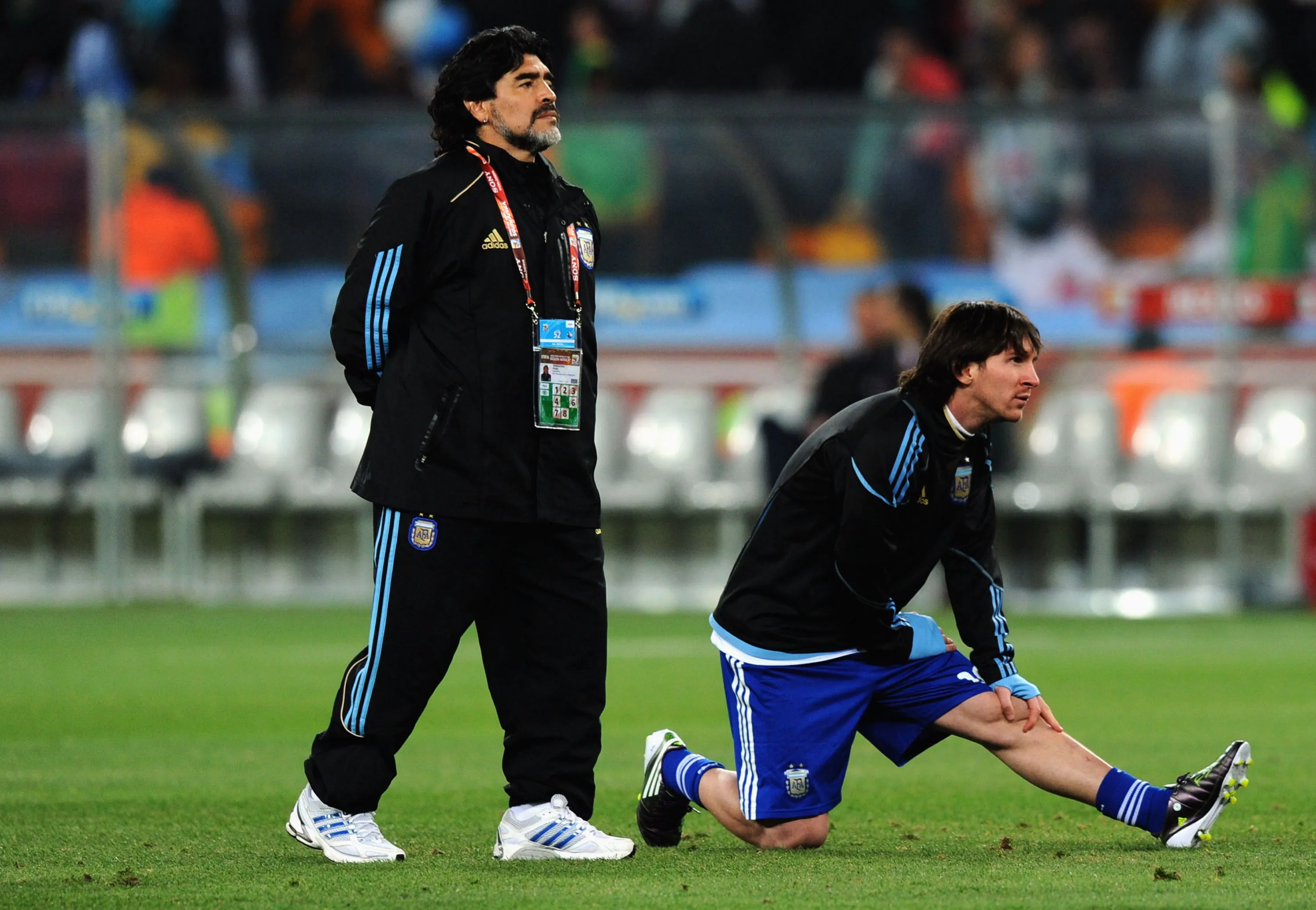 Diego Maradona junto a Lionel Messi en Sudáfrica 2010