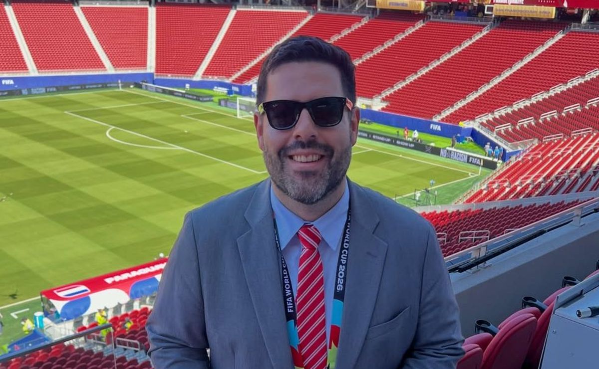 Periodista paraguayo es expulsado del Mundial 2026: atacó con insultos a la FIFA en plena transmisión