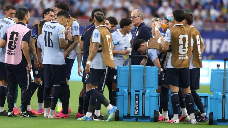 Marcelo Bielsa y Uruguay están muy presionados en el Mundial.