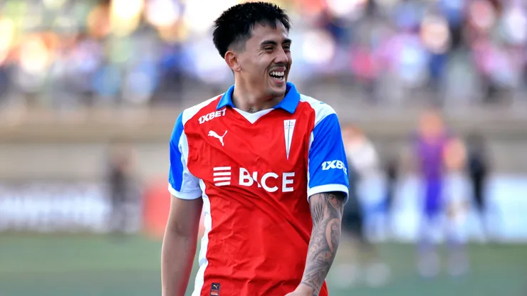 Matías Palavecino aclara su futuro en Universidad Católica.
