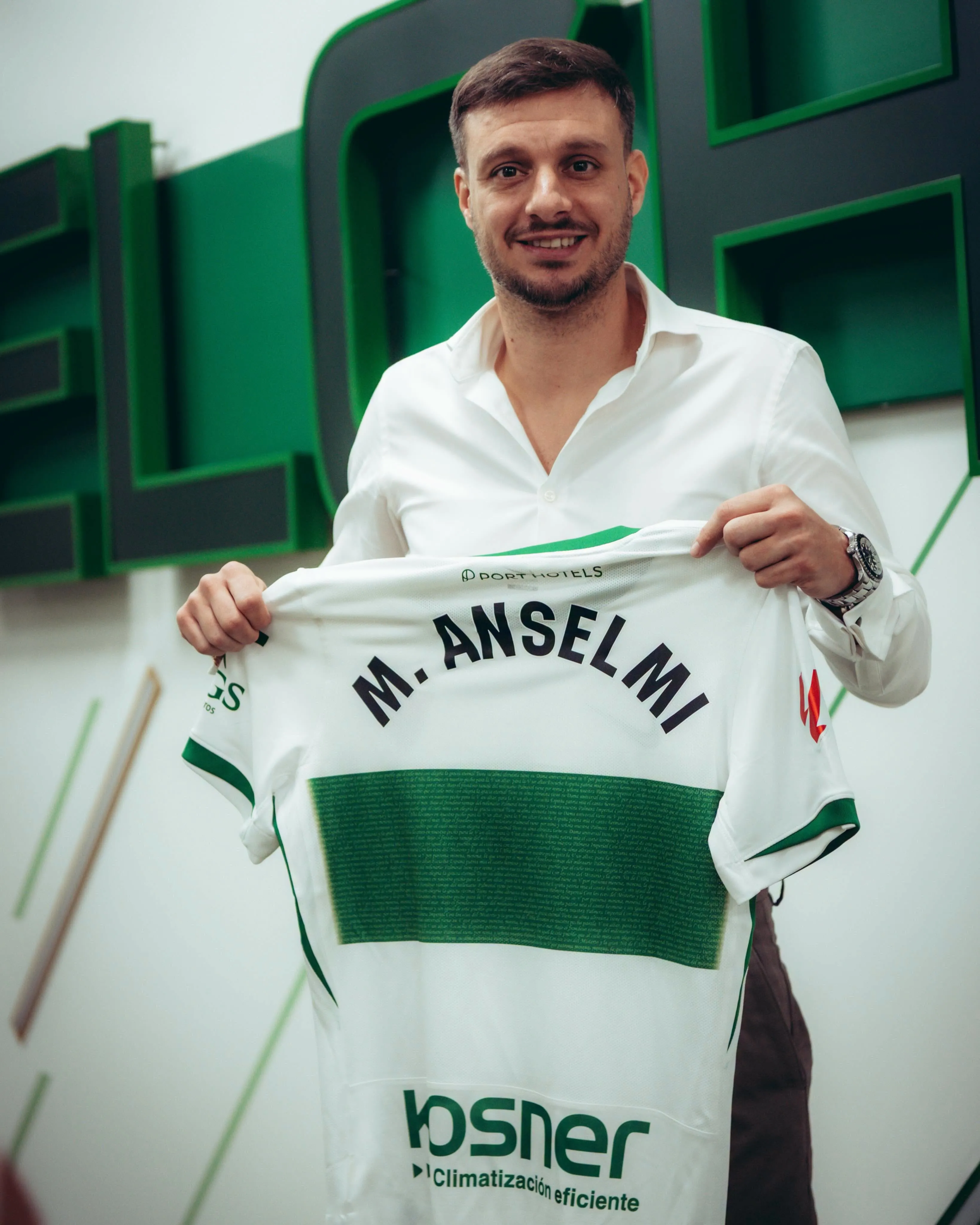 Martín Anselmi dirigirá al Elche de Lucas Cepeda, un jugador al que quiso en el pasado. Foto: Elche.
