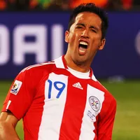 Lucas Barrios en el Mundial: "Colo Colo es un monstruo; voy a volver como DT"