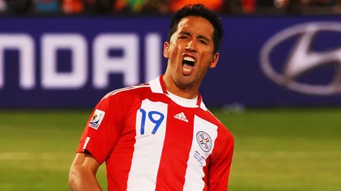Lucas Barrios no se olvida de Colo Colo ni en el Mundial.