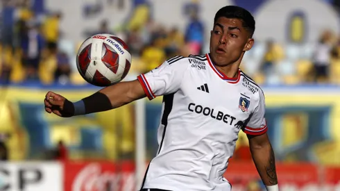 Colo Colo y Thompson buscan destrabar la situación del jugador en Rusia
