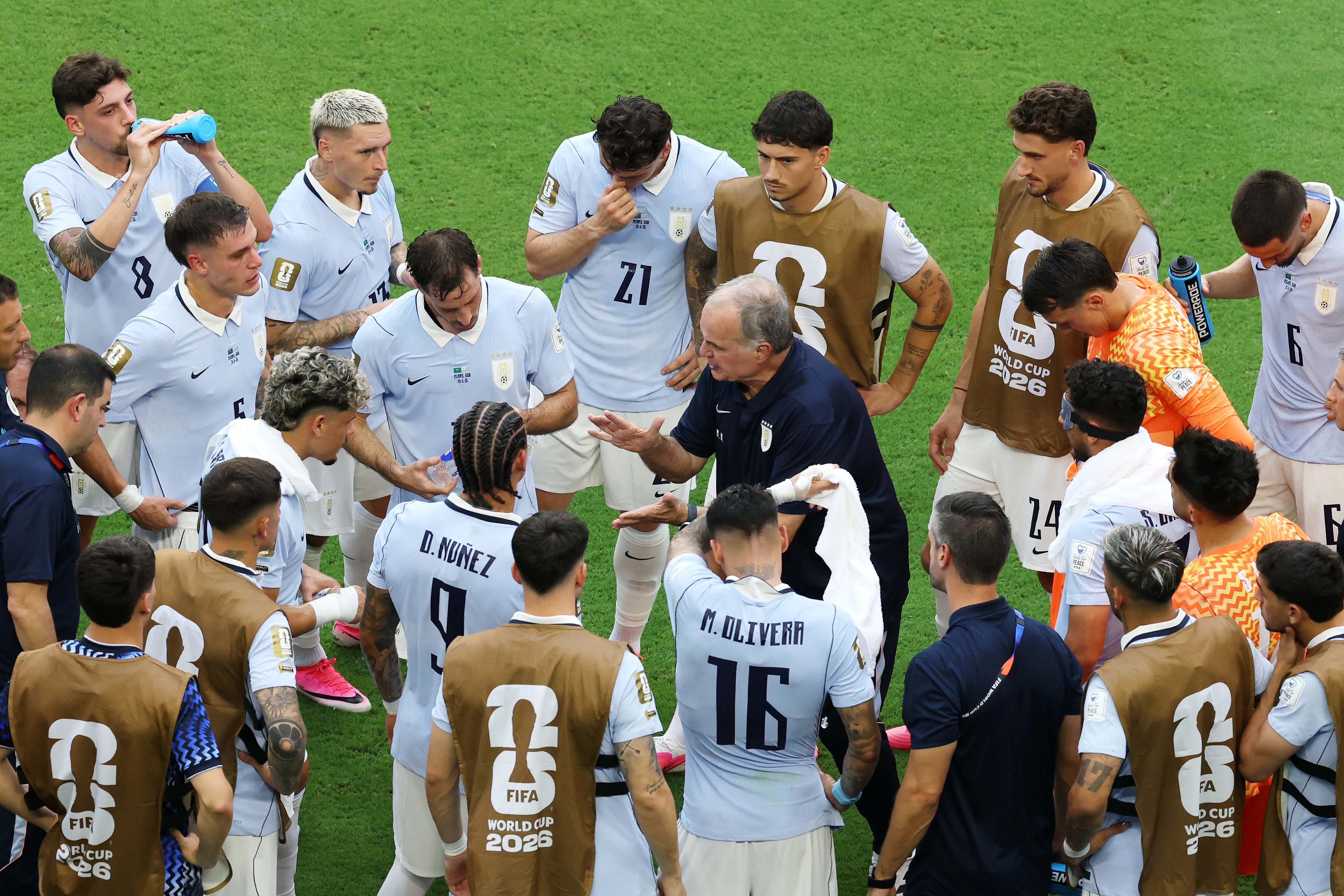 Marcelo Bielsa y Uruguay tendrán una final ante España en México. (Photo by Molly Darlington/Getty Images)