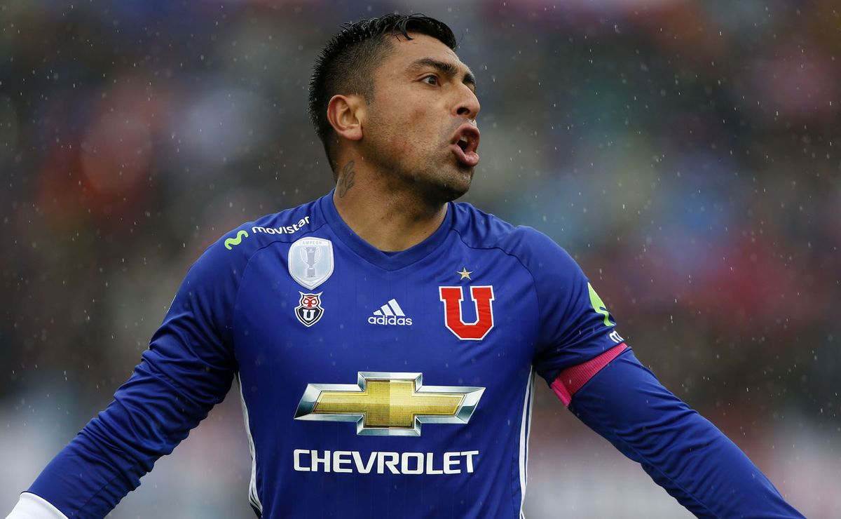 Gonzalo Jara recomienda refuerzo a Colo Colo: “Necesita este jugador, para mí es urgencia”