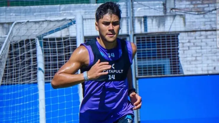 Definitivo: Pizarro no sigue en Racing, pero el club no sabe qué hacer con él.