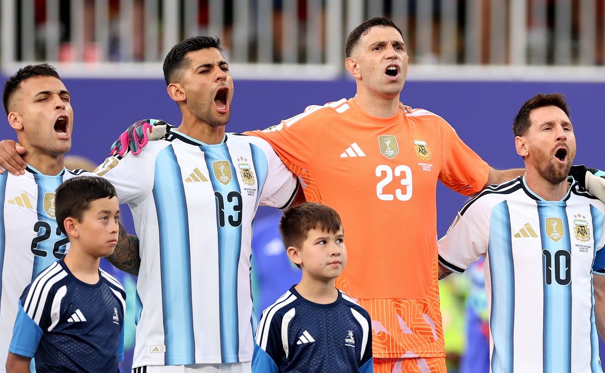 Papá del Dibu Martínez se ilusiona con doblete de Argentina: “Vamos a traer la copita bajo el brazo”