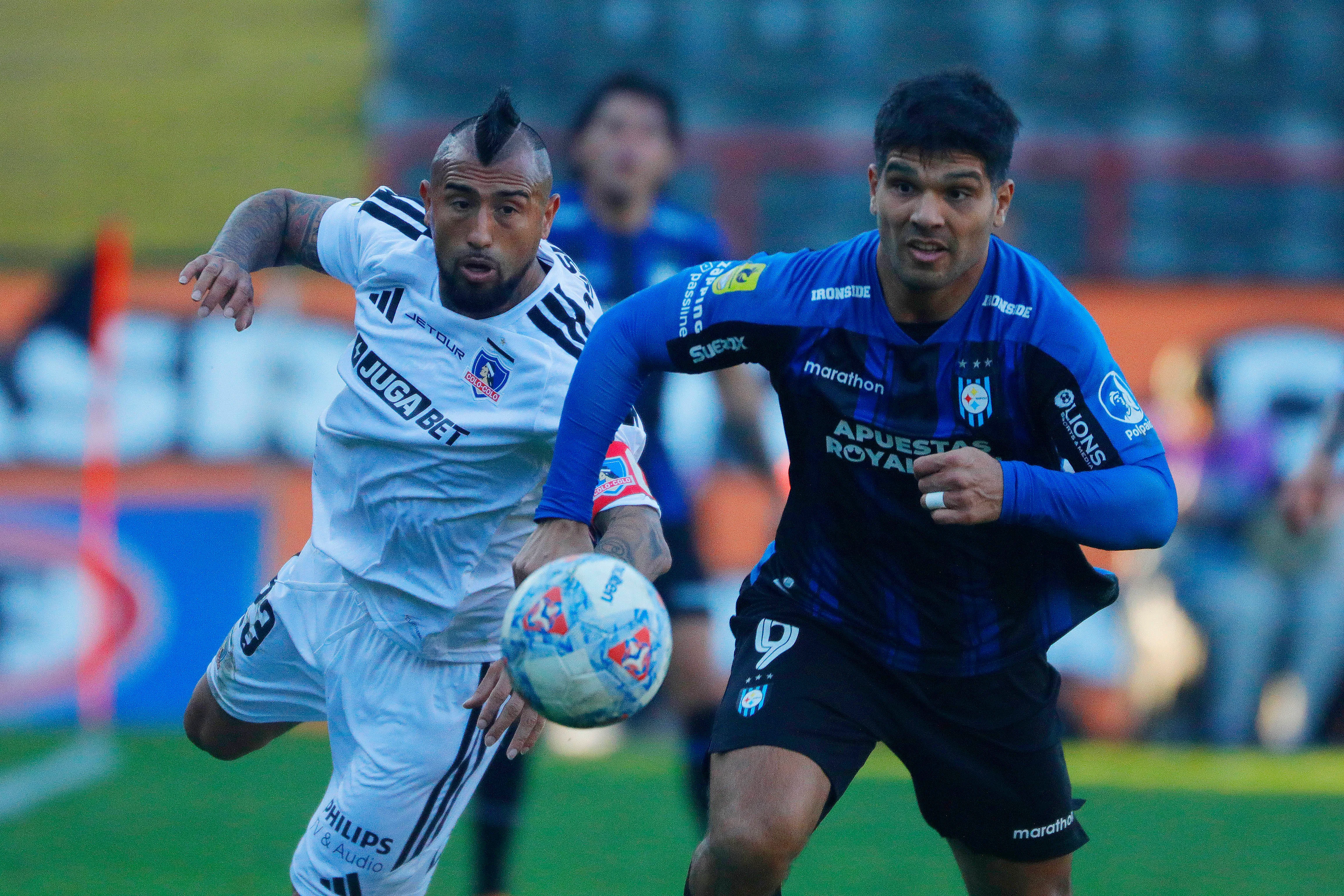 Huachipato es uno de los clubes que está peleando en la parte alta y tratará de reforzarse para soñar con el título. Foto: Photosport.