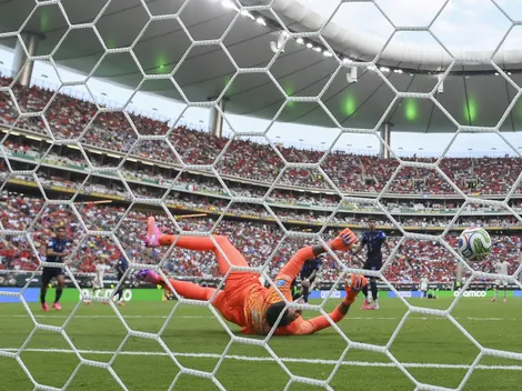 Las lacrimógenas palabras de Muslera tras nuevo chascarro en el Mundial