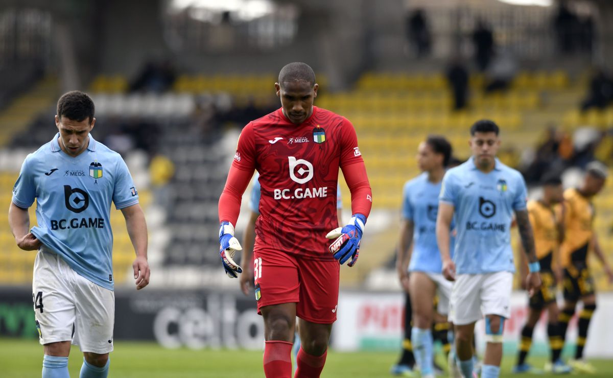 O’Higgins tiene su primer adiós: un refuerzo vuelve a Argentina y desde liga top vienen por Arnaldo Castillo