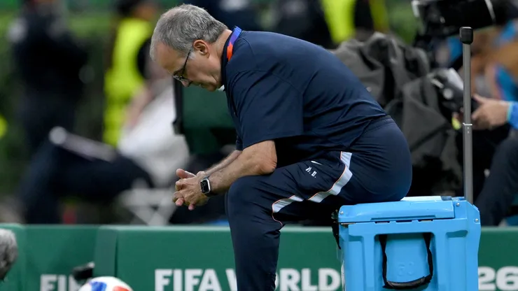 Bielsa solo en su cooler.
