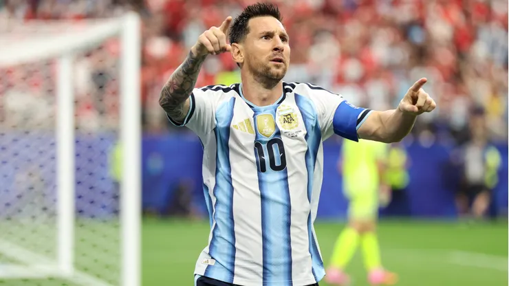 Lionel Messi no es titular en Argentina.