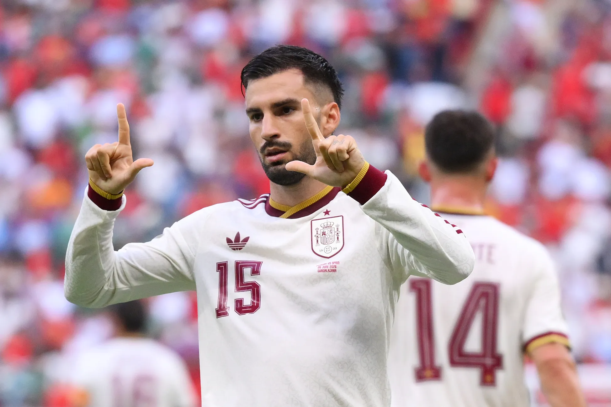Otra imagen de Álex Baena y su celebración. (David Ramos/Getty Images).