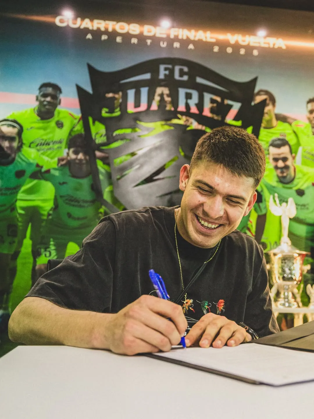 El paraguayo firmó un contrato por tres años en México.