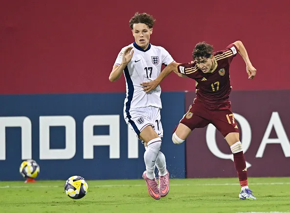Andrés Bolaño en acción frente a Inglaterra en la Copa del Mundo de Qatar 2025. (Noushad Thekkayil/NurPhoto via Getty Images).