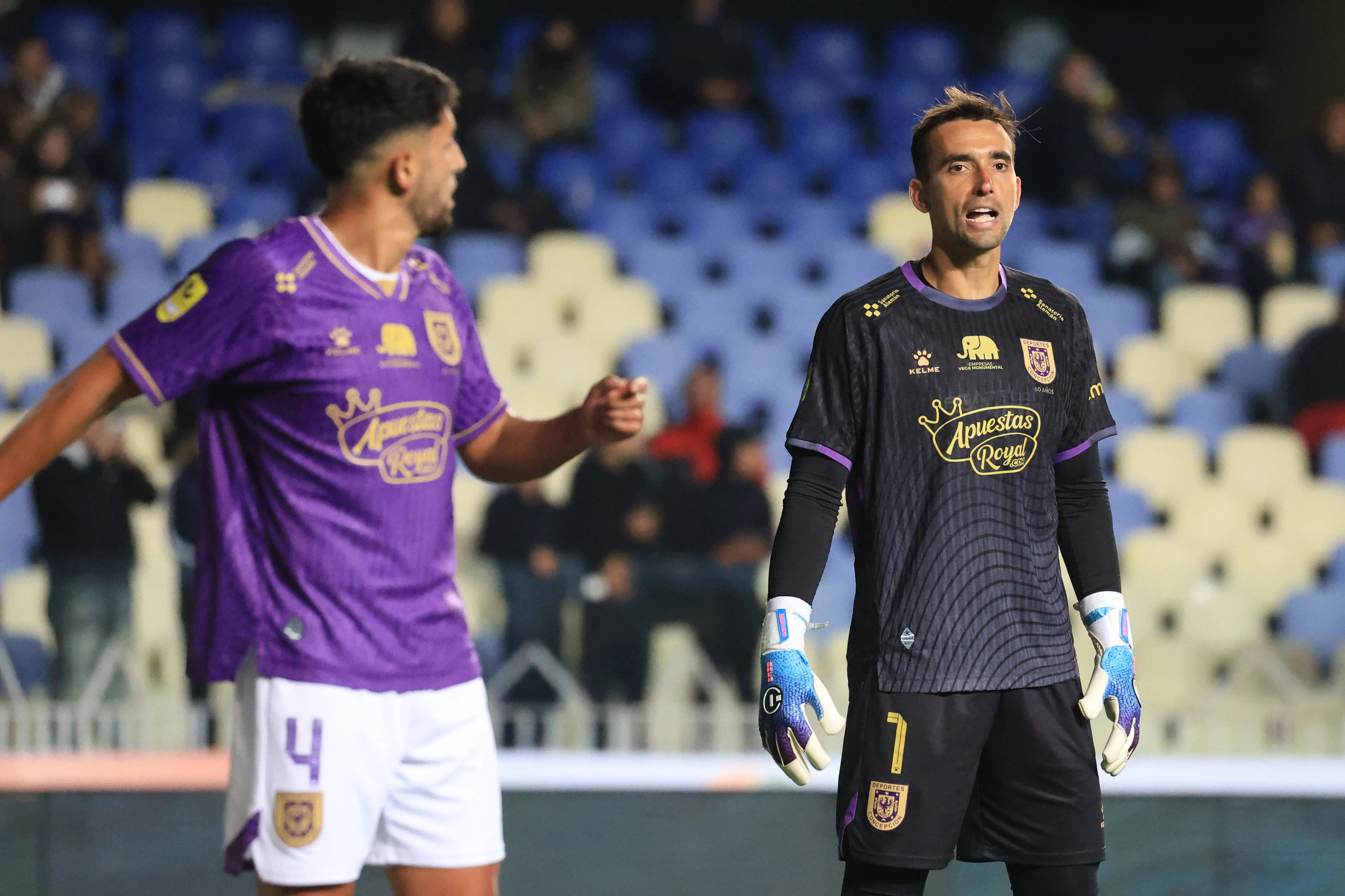 César Dutra se iría de la escuadra/Photosport