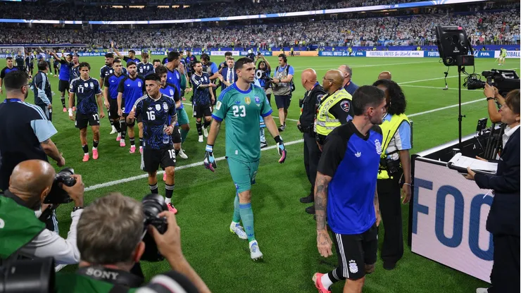Dibu Martínez confesó que no ha podido entrenar al 100% en el Mundial