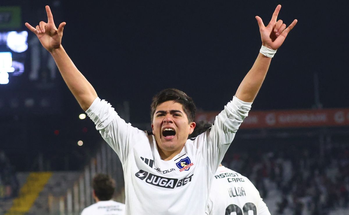 Tras debutar en las redes con Colo Colo: le caen del cielo buenas noticias a Felipe Raipán