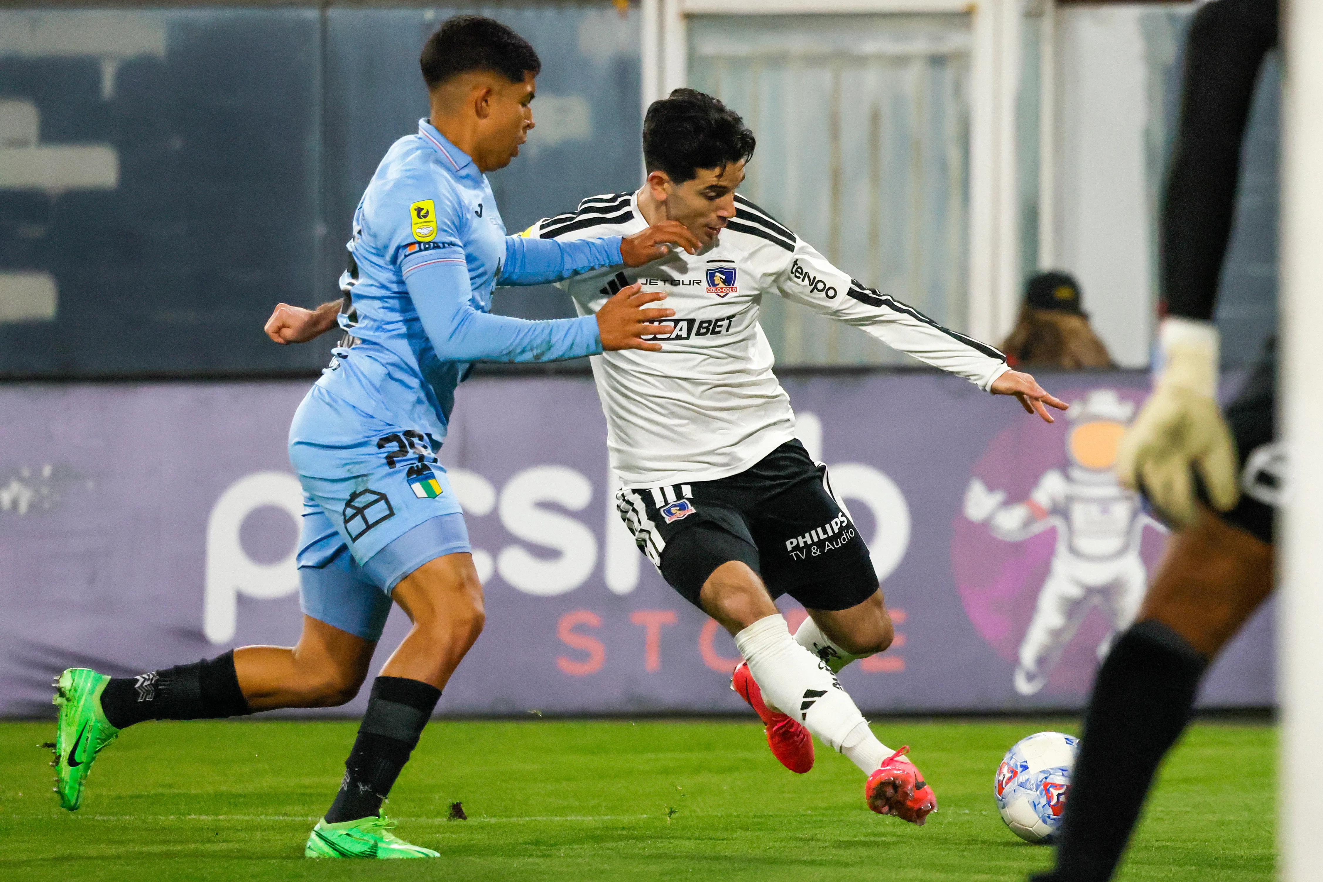 Lautaro Pastrán se lesionó en Colo Colo. Foto: Andres Pina/Photosport