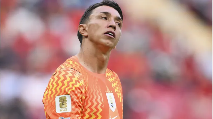Fernando Muslera tuvo problemas en la antesala al partido con España.