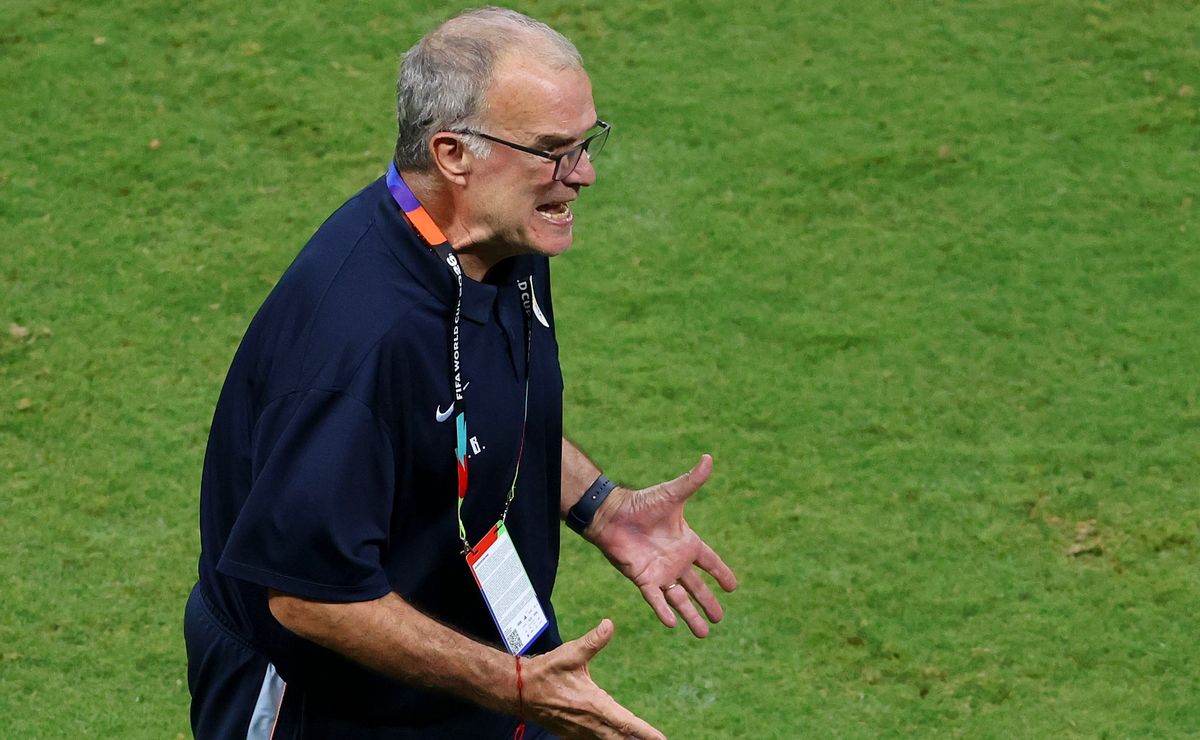 Director de la selección de Uruguay brinda respaldo irrestricto a Bielsa tras fracaso en el Mundial 2026: “Con el tiempo veremos que dejó mucho”