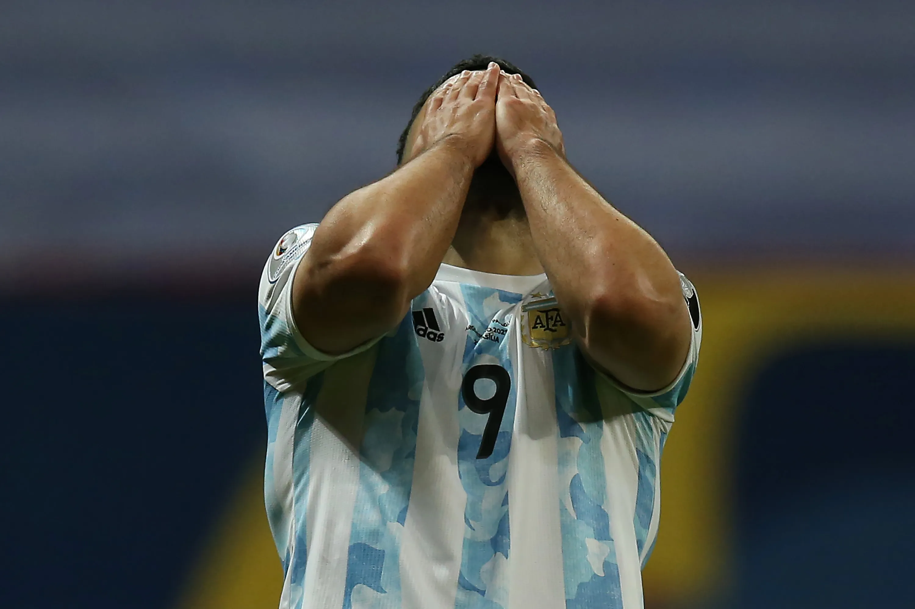 Sergio Agüero dejó claro que lo suyo no era el esfuerzo, incluso cuando no era nadie en el fútbol. (Alexandre Schneider/Getty Images)