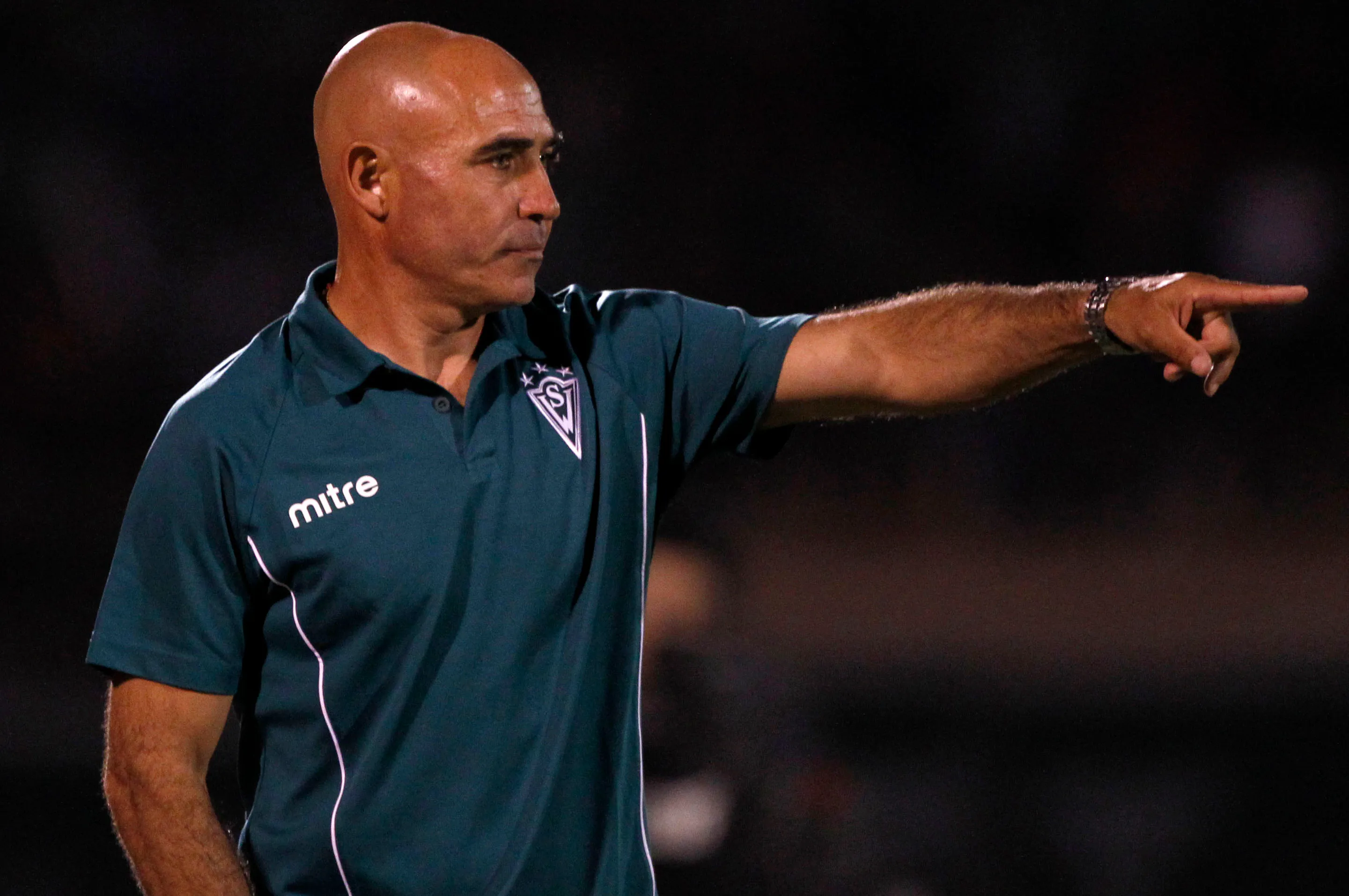 Juan Manuel Llop en su etapa de entrenador wanderino. (Andrés Piña | Photosport).