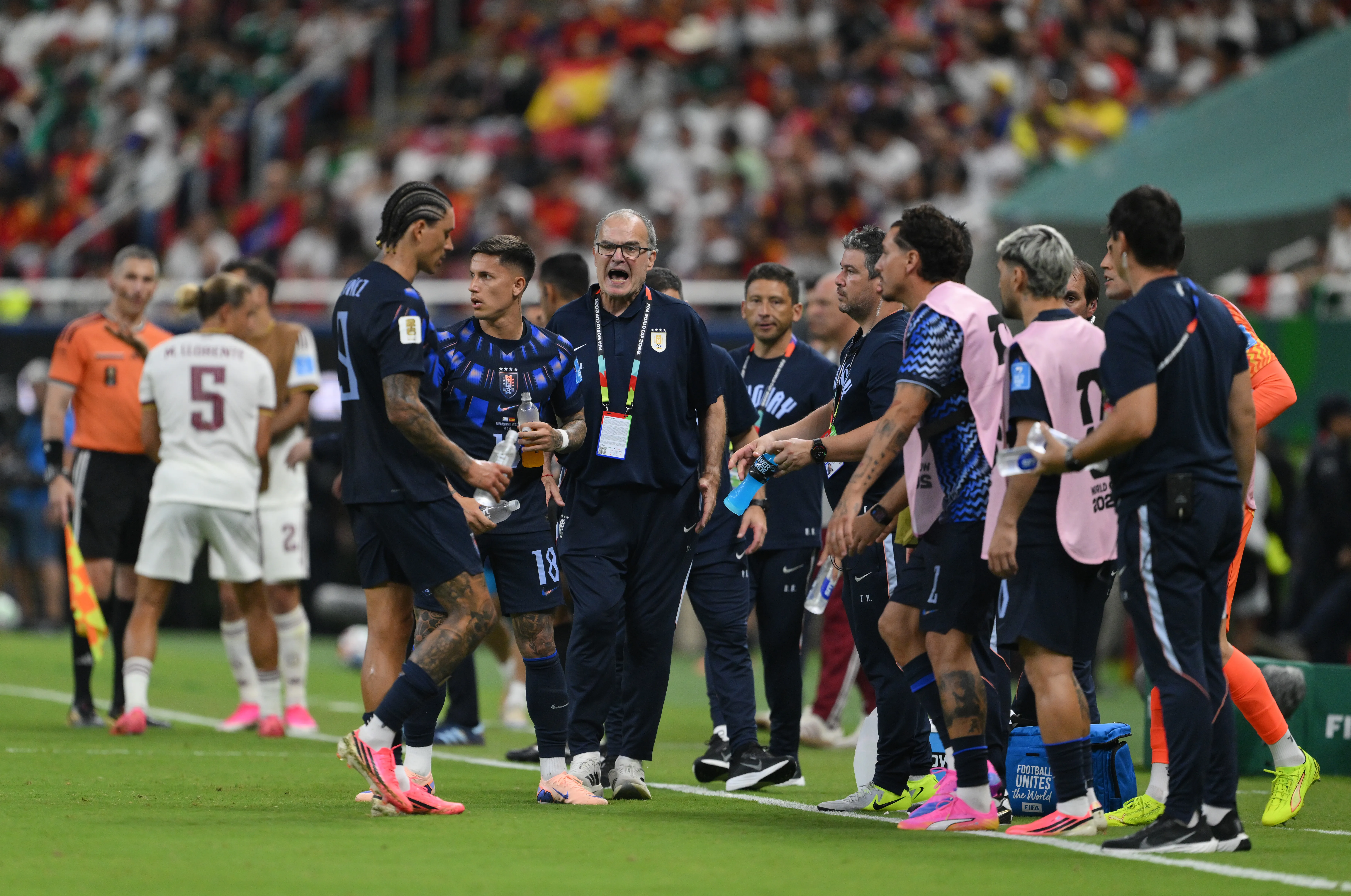 Marcelo Bielsa en el duelo que Uruguay perdió ante España. (David Ramos/Getty Images).
