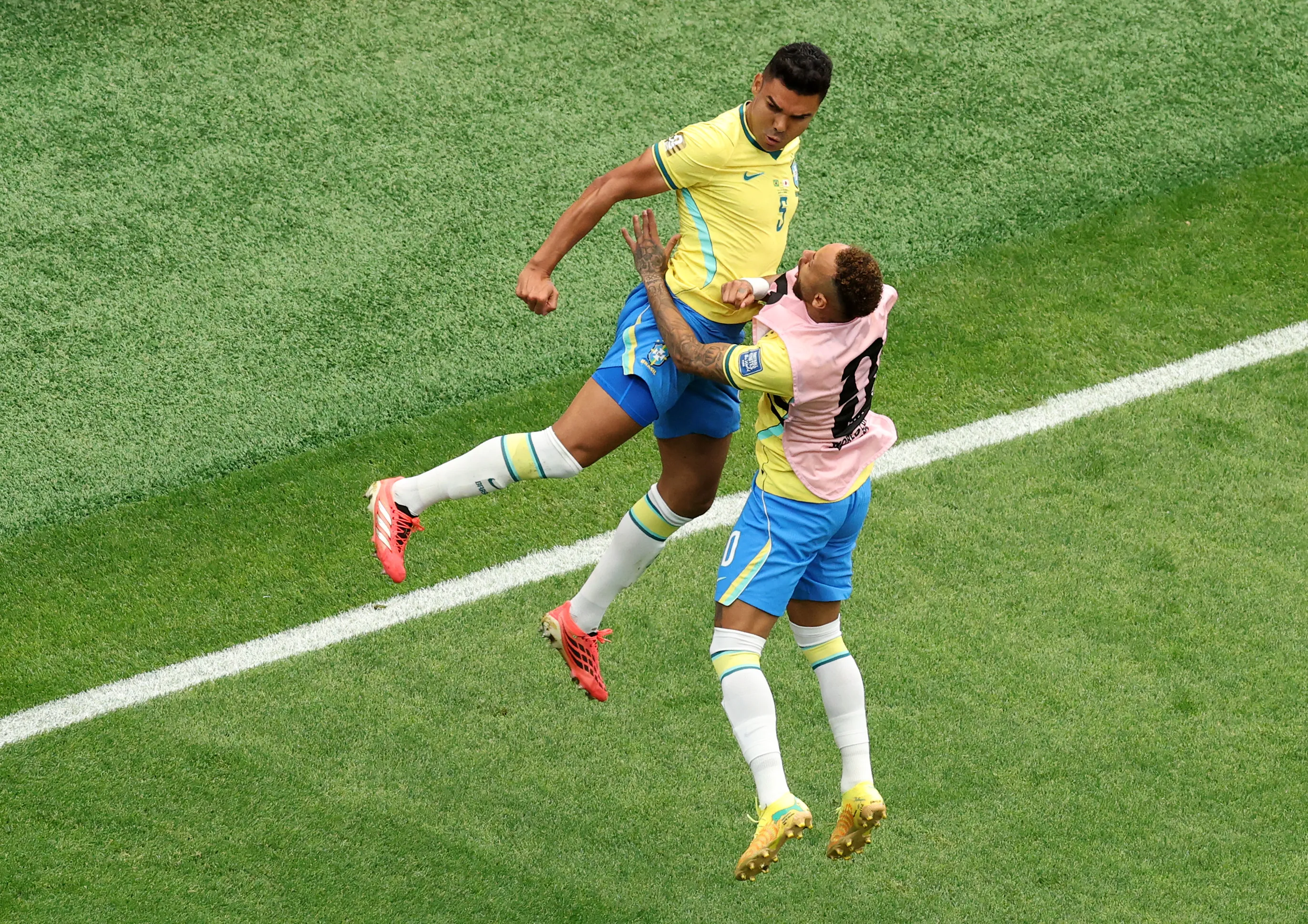 Neymar celebrando el empate como una Copa del Mundo | Getty Images