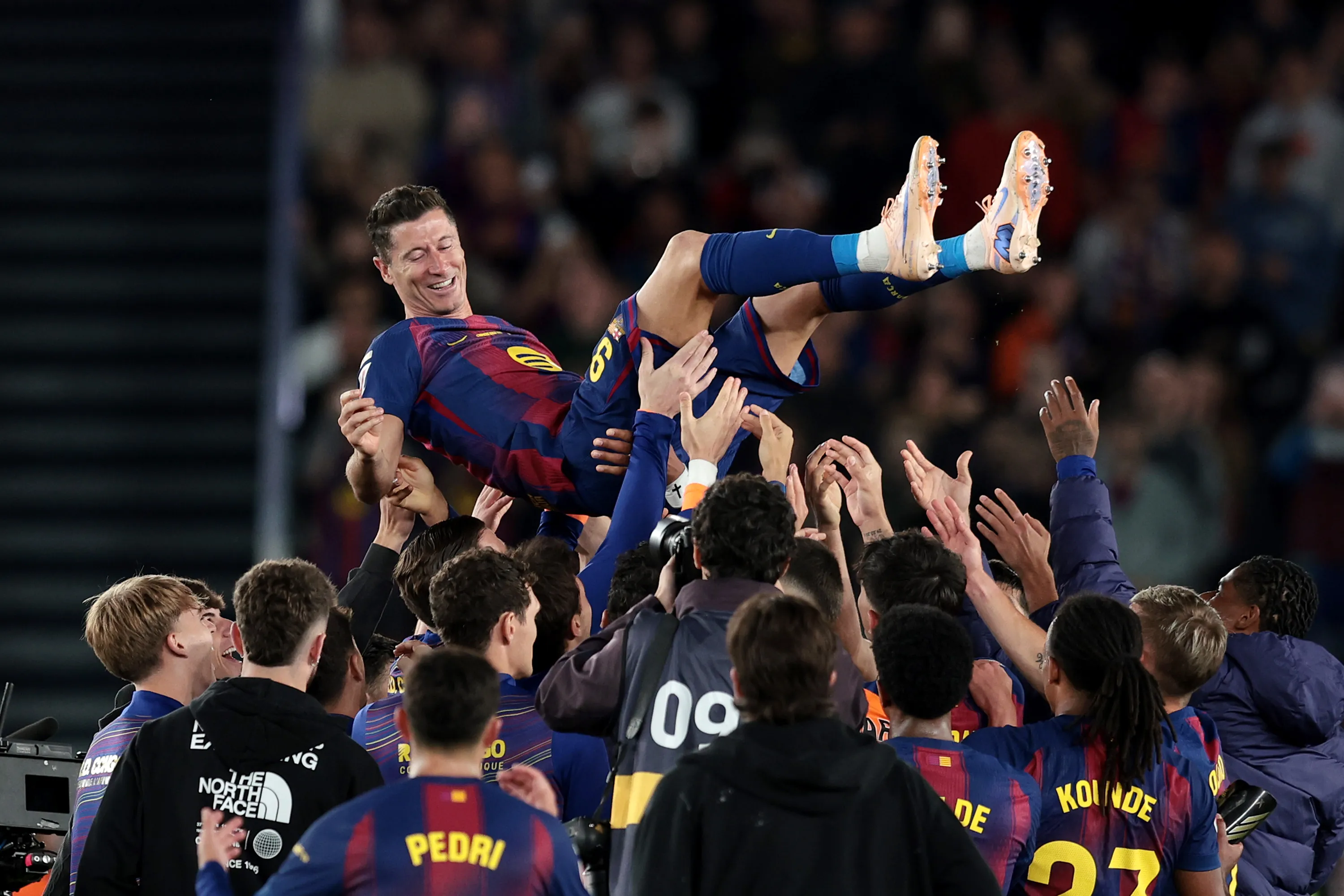 Lewandowski fue despedido de buena manera por sus compañeros en el Barcelona | Getty Images