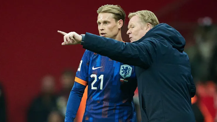 Ronald Koeman y Frenkie de Jong en los Países Bajos: el DT dispuso de una idea que el volante del Barça criticó tras la eliminación.