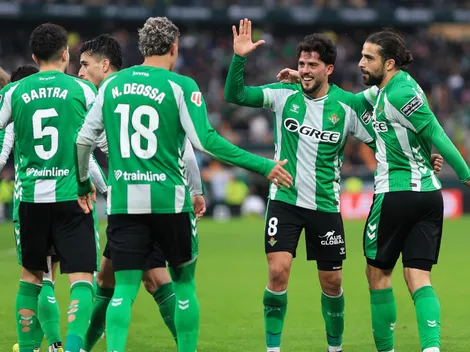 Betis confirma la salida de un "chileno" que está jugando el Mundial